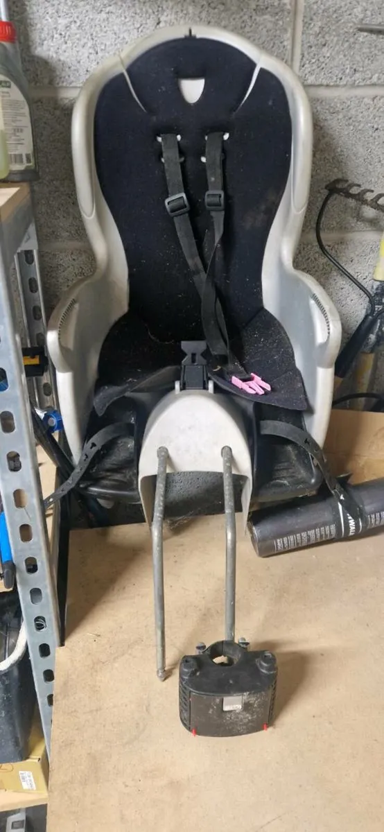 Child bike seat - Image 1