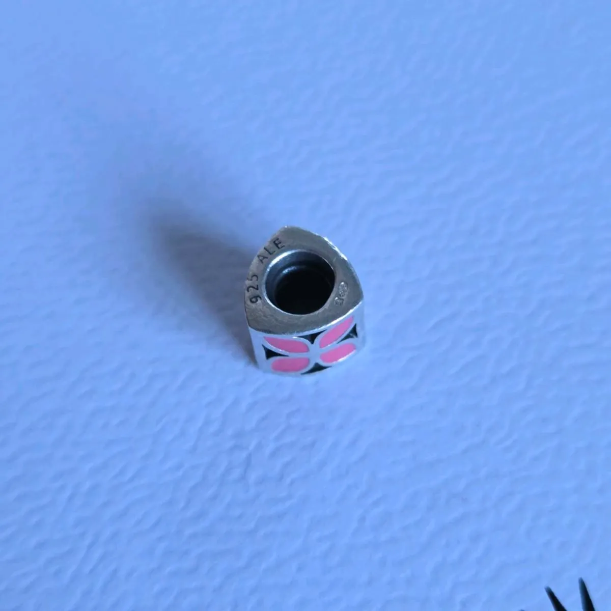 Pandora flower charm enamel pink - Image 4