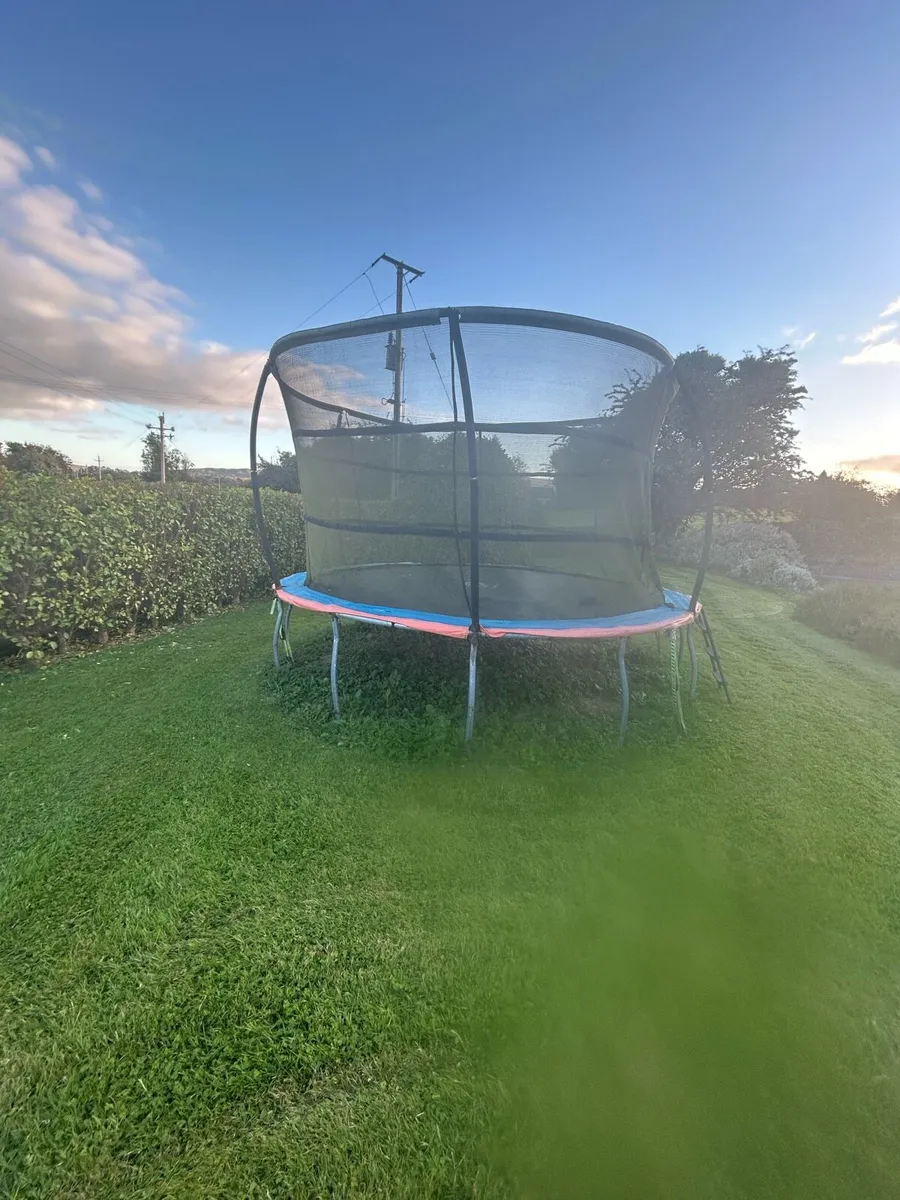 Trampoline - Image 2