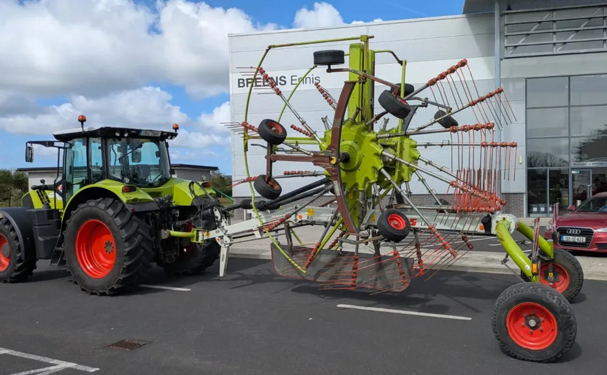 2017 Claas 2900 Liner Rake - Image 1