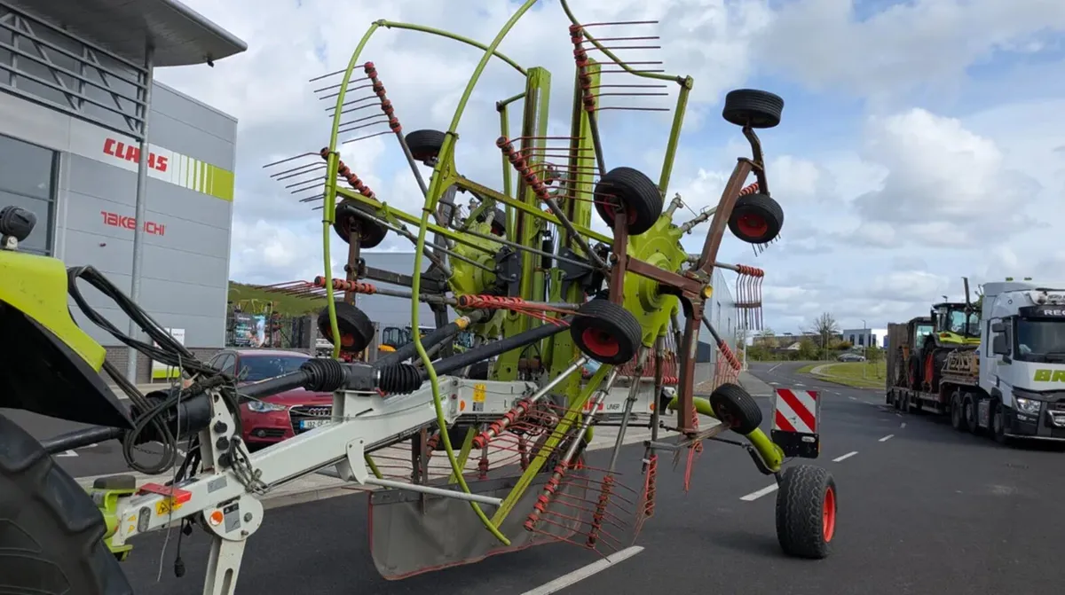 2017 Claas 2900 Liner Rake - Image 3