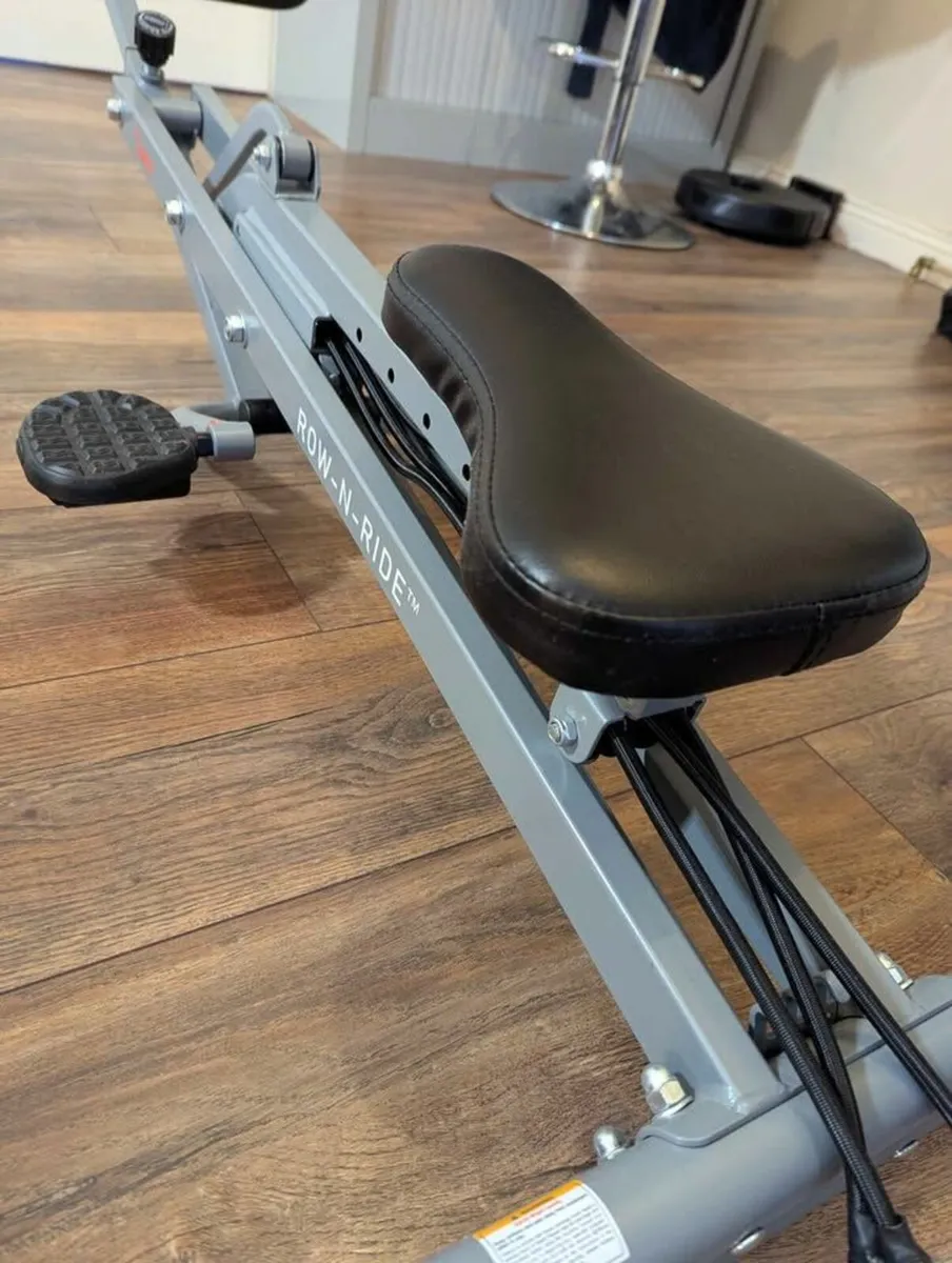 Sunny Health & Fitness Row-N-Ride Squat Assist Tra - Image 2