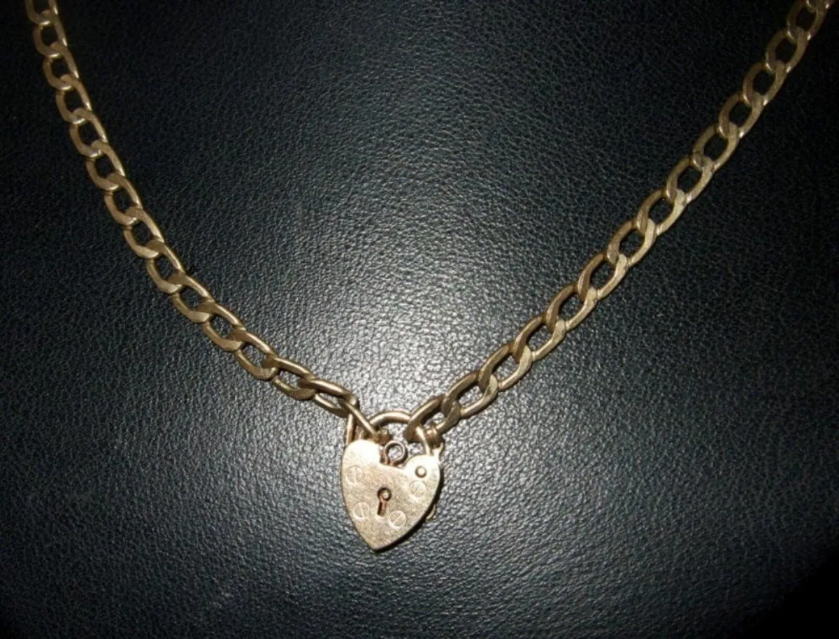 Vintage 9ct Gold 'Jailers Chain' - Image 1