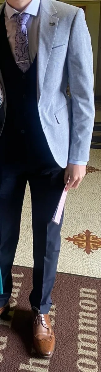 Mans 3 piece suit - Image 2