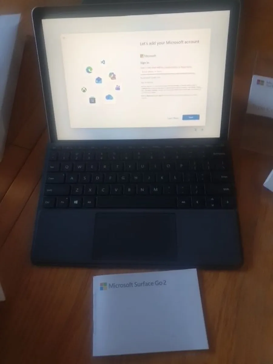 microsoft surface go 2 - Image 1
