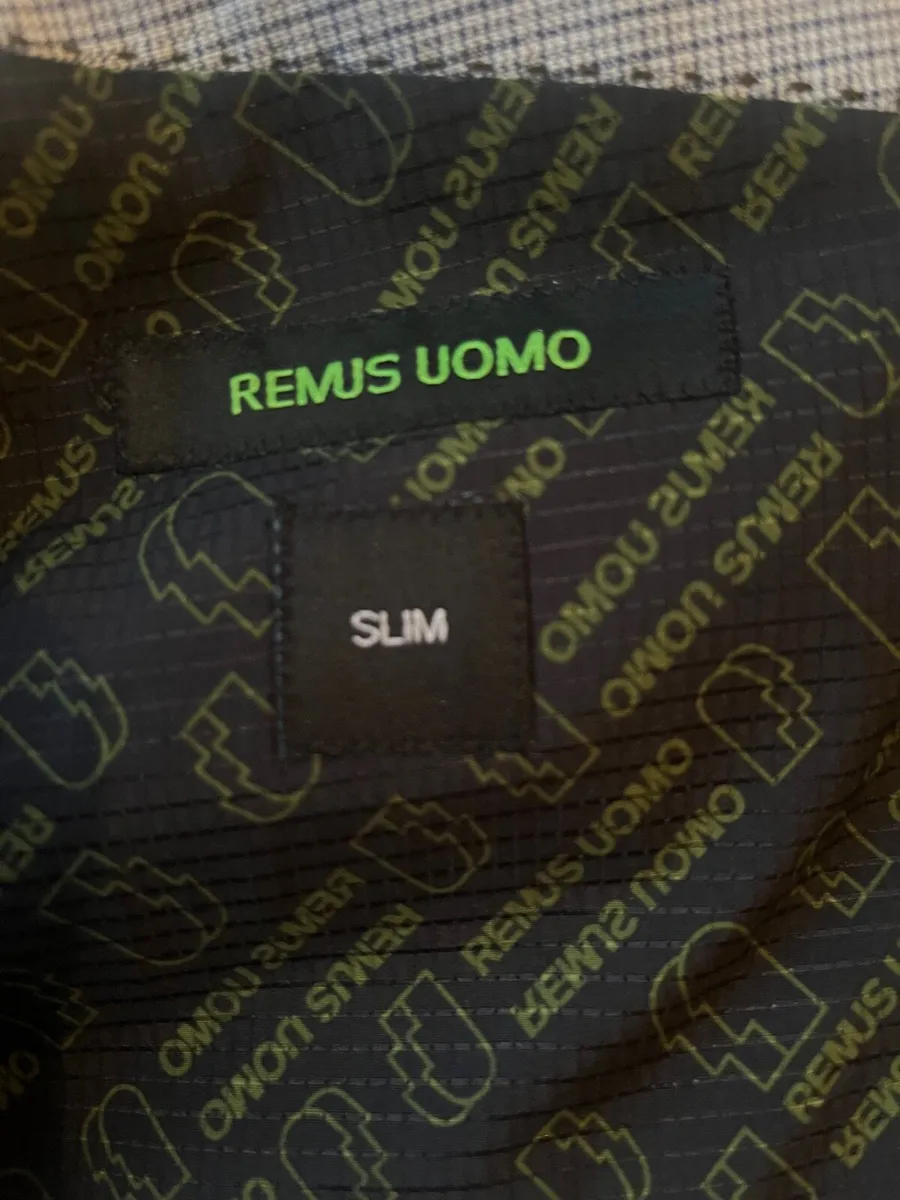 Mans 3 piece suit - Image 4