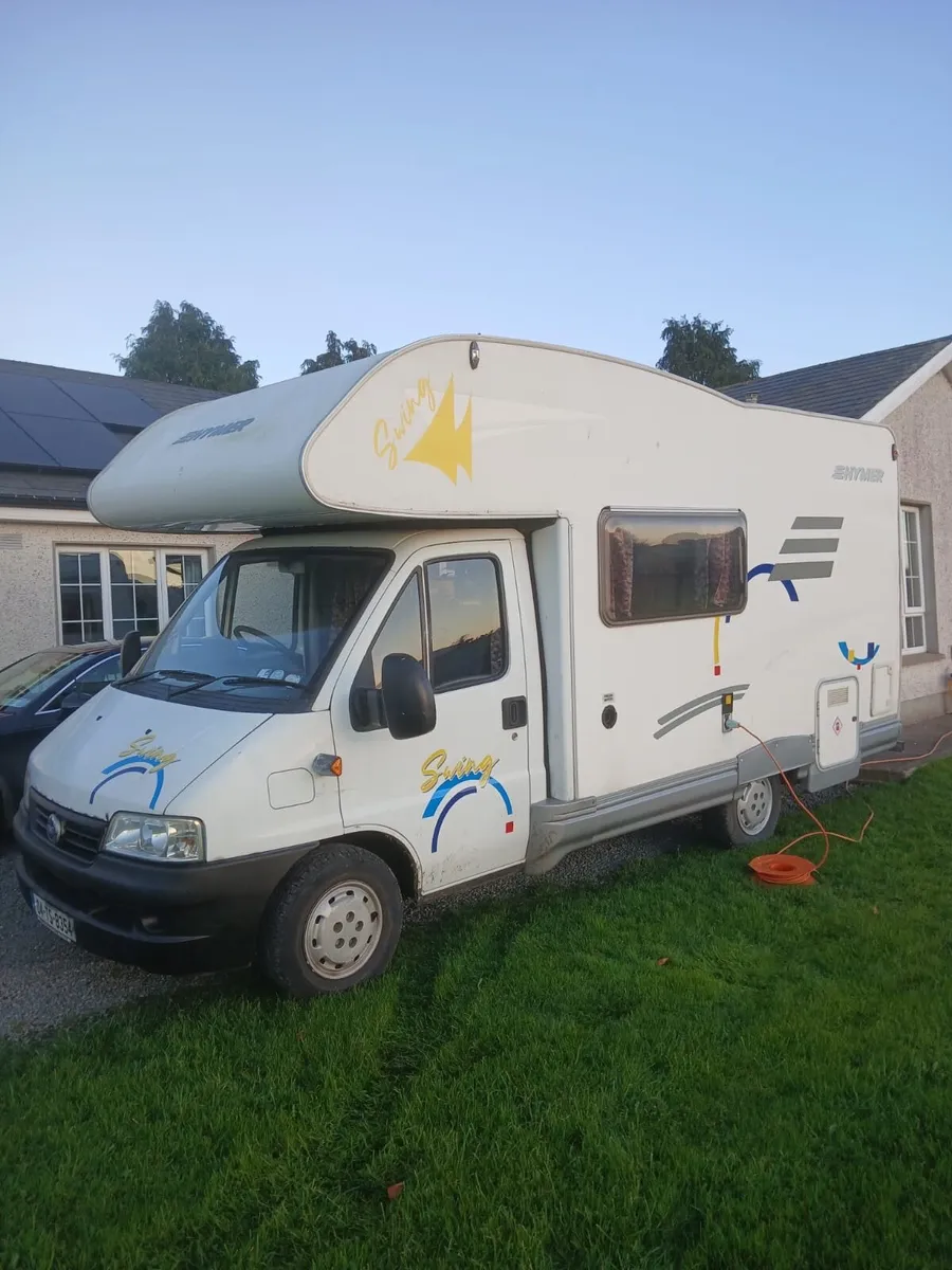 Camper van - Image 1