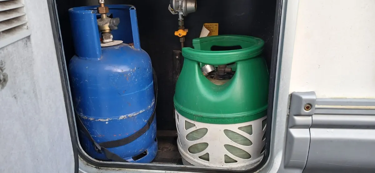 Camper van - Image 4