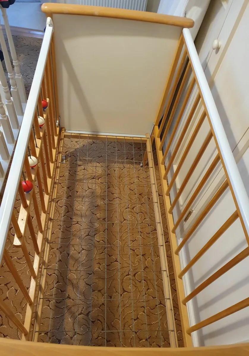 babies cot - Image 3