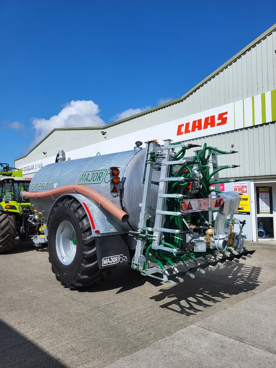 2600 Major LGP Tanker and 7.5m Trailing shoe - Image 1