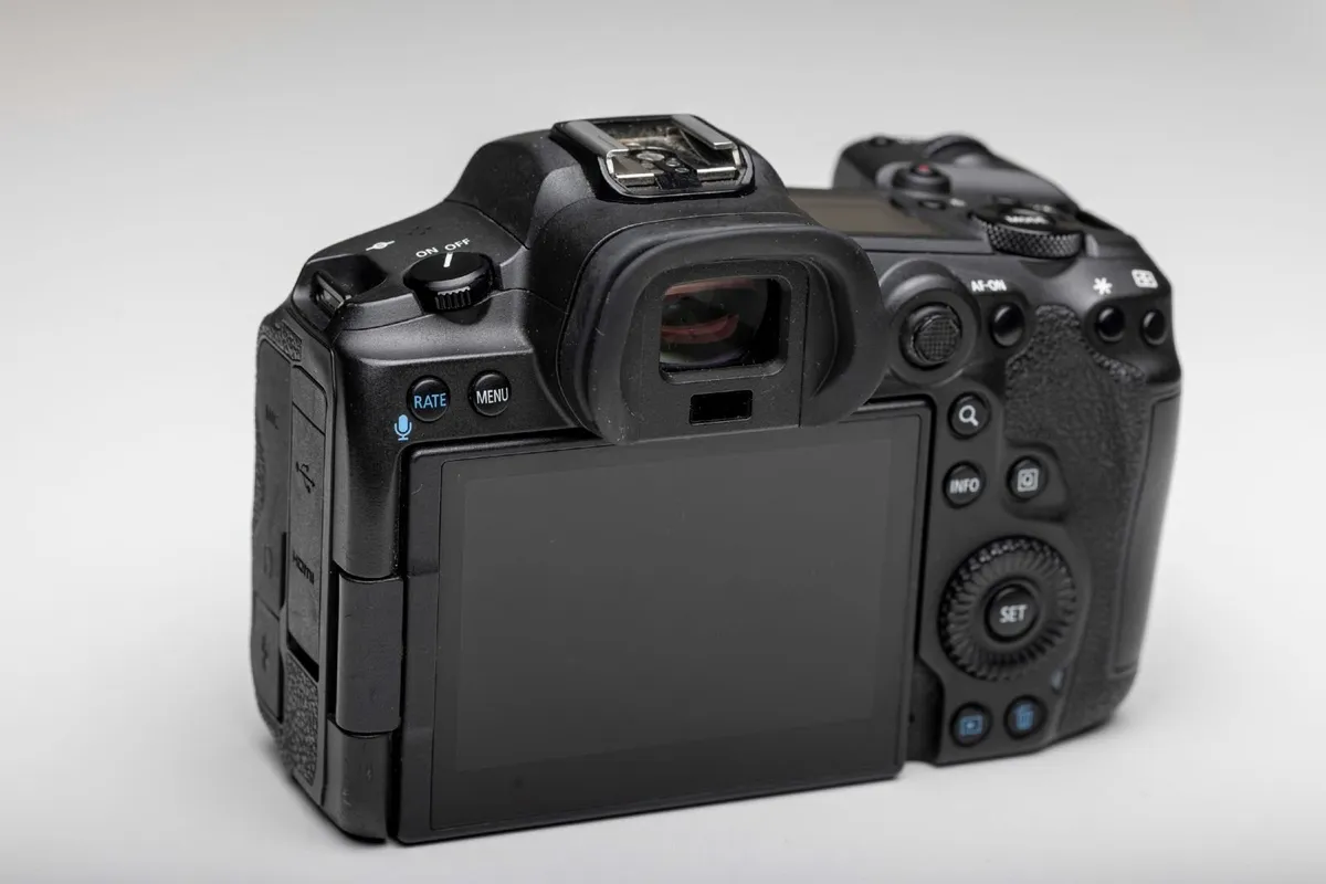 Canon R5 Camera body - Image 3