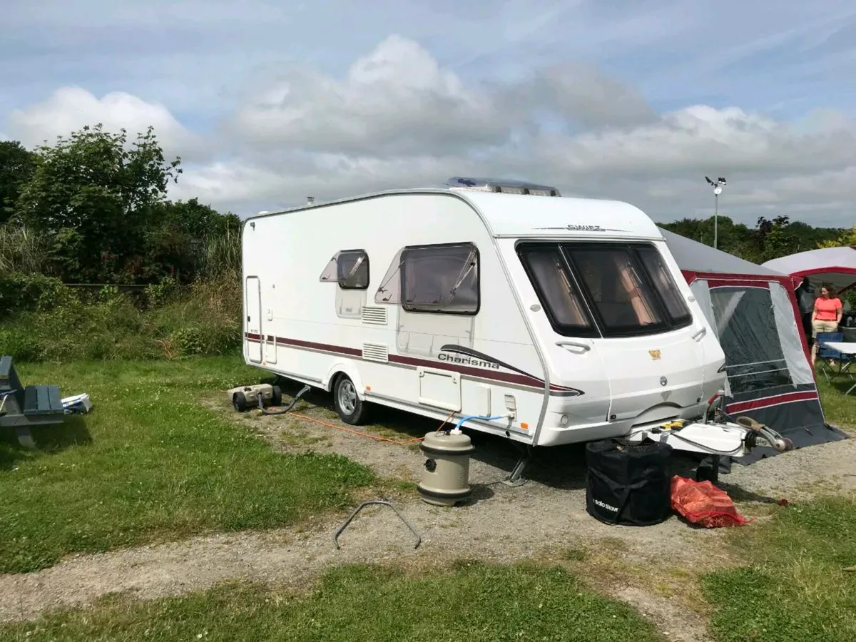 2005 Swift Charisma 590 | 6-Berth Family Caravan + - Image 2