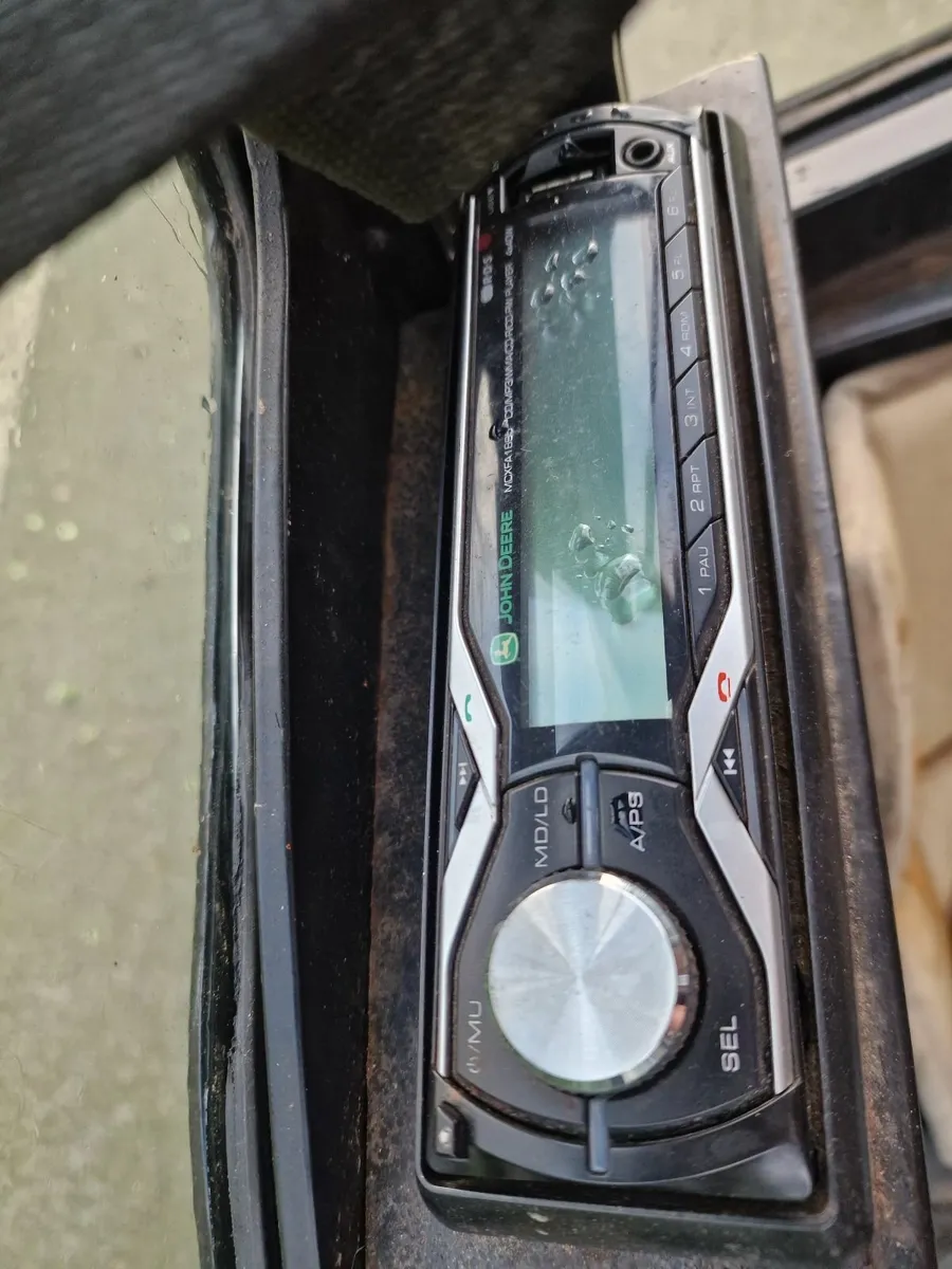 John Deere 1026r Compact Tractor - Image 3