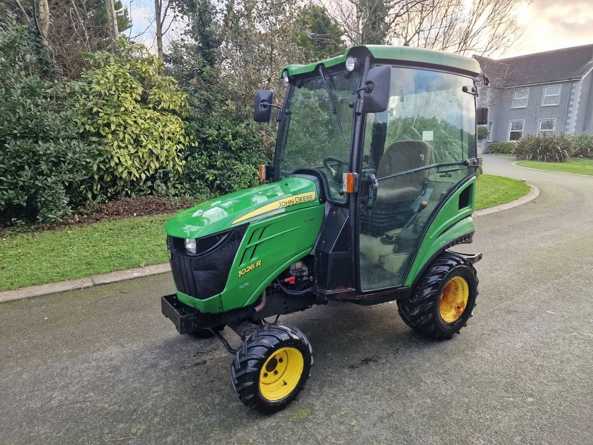 John Deere 1026r Compact Tractor - Image 4