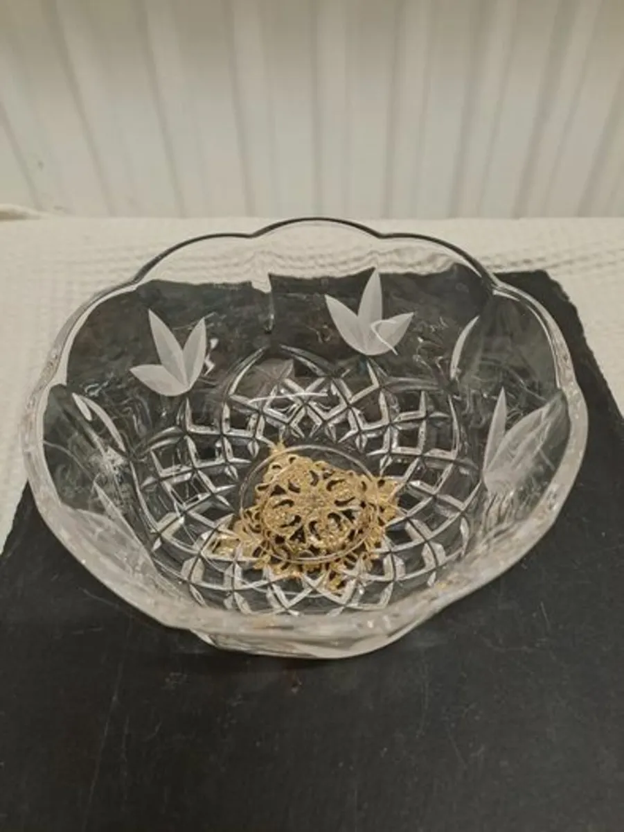 1980s Vintage Cut Crystal Bowl with Gilt Base - Image 2