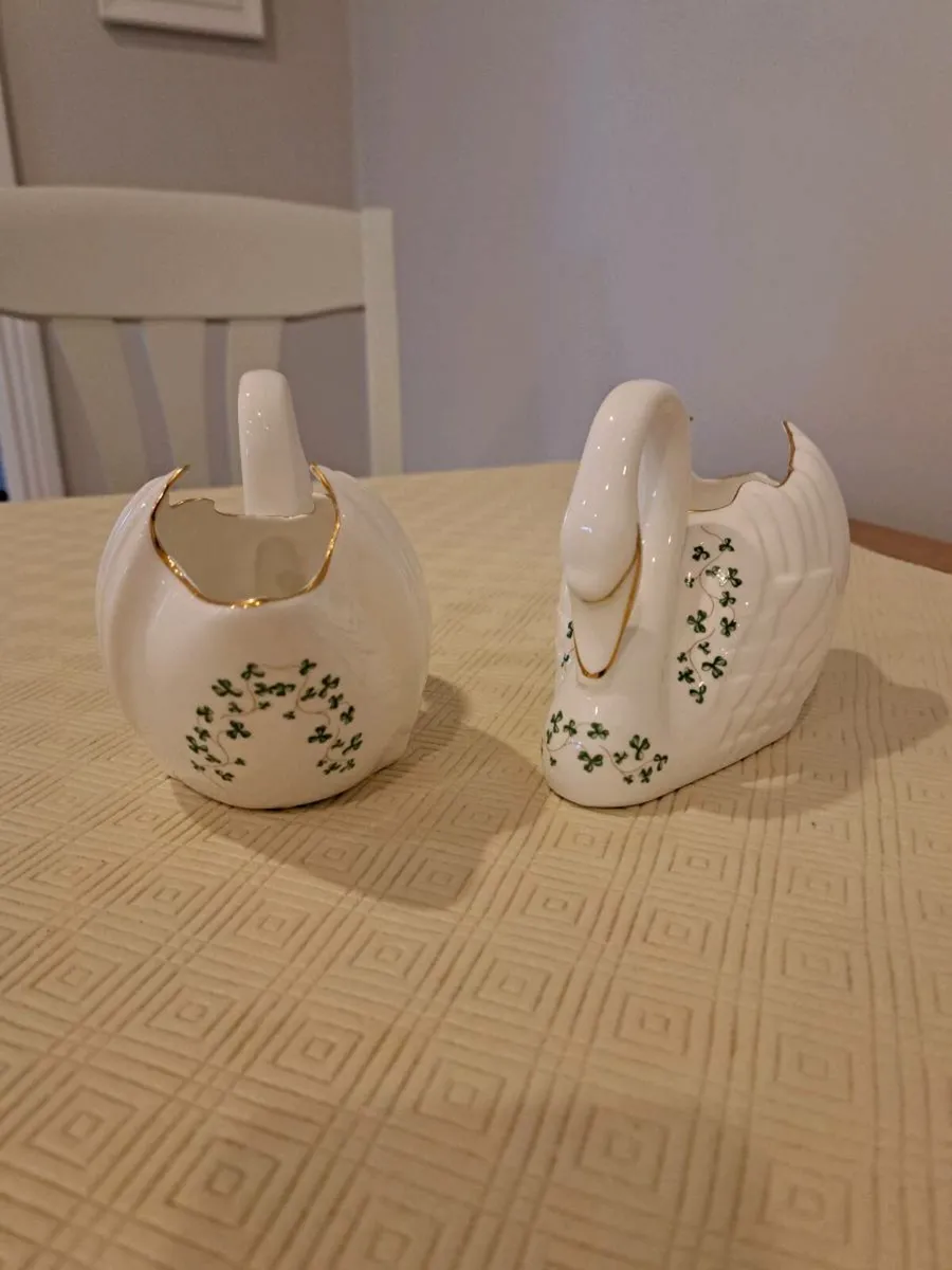 Royal Tara Smamrock Swans - Image 2