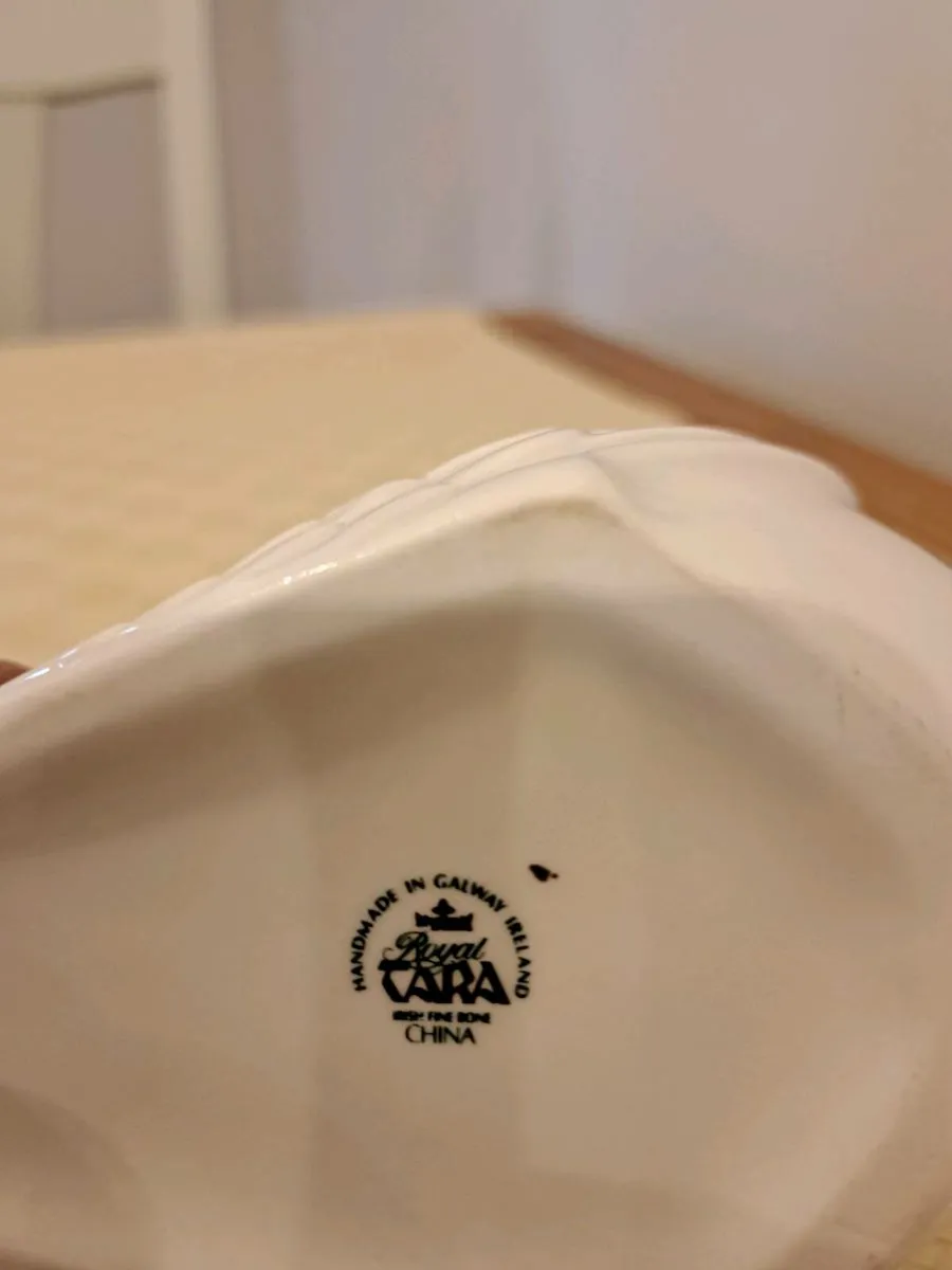 Royal Tara Smamrock Swans - Image 4