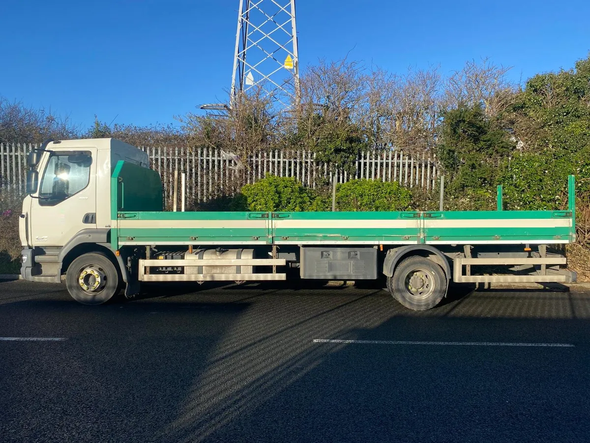 DAF LF 16 ton Flatbed - Image 1