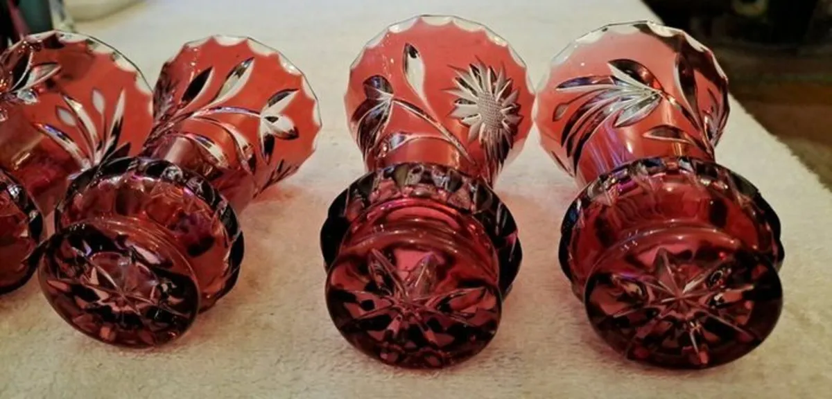 Vintage ruby red crystal bud vase - Image 4