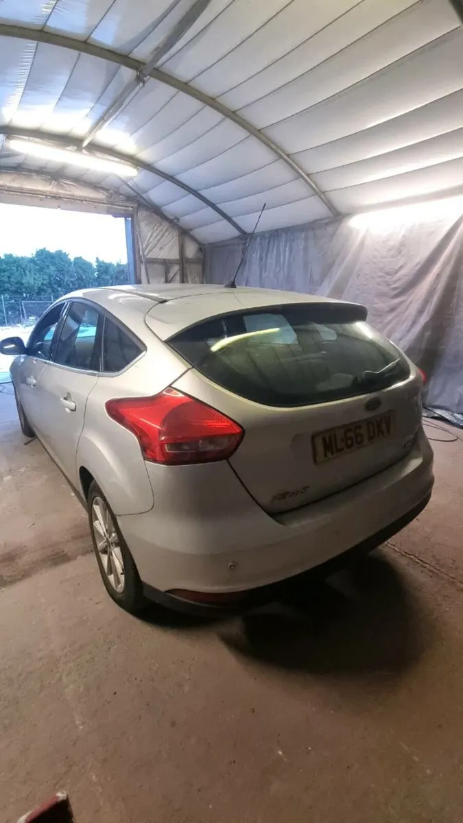 16 Ford Focus - Image 4