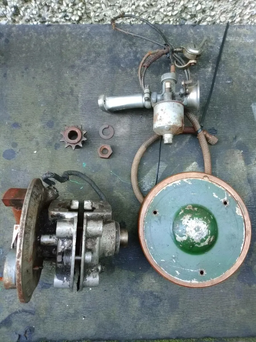 Villiers Midget engine parts - Image 1