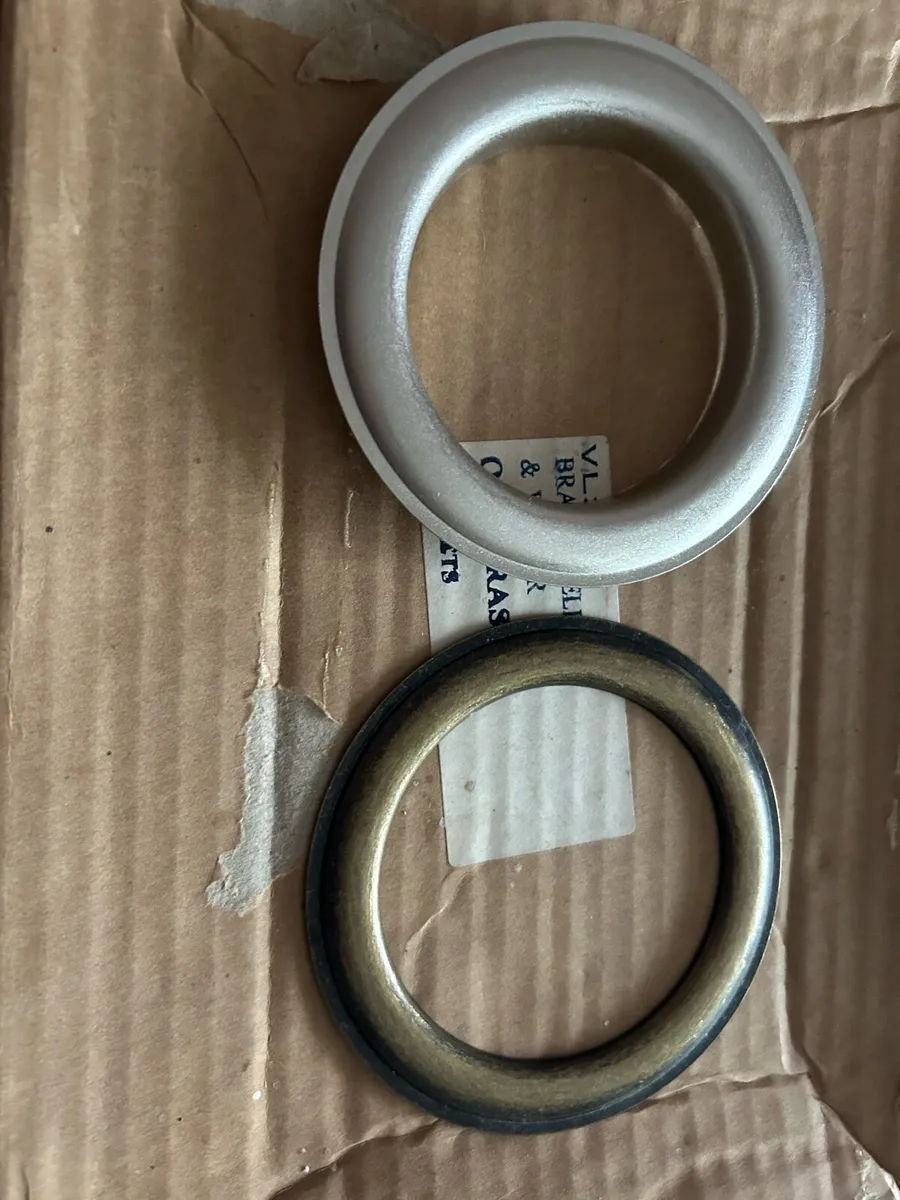 Curtain eyelet punch machine - Image 2