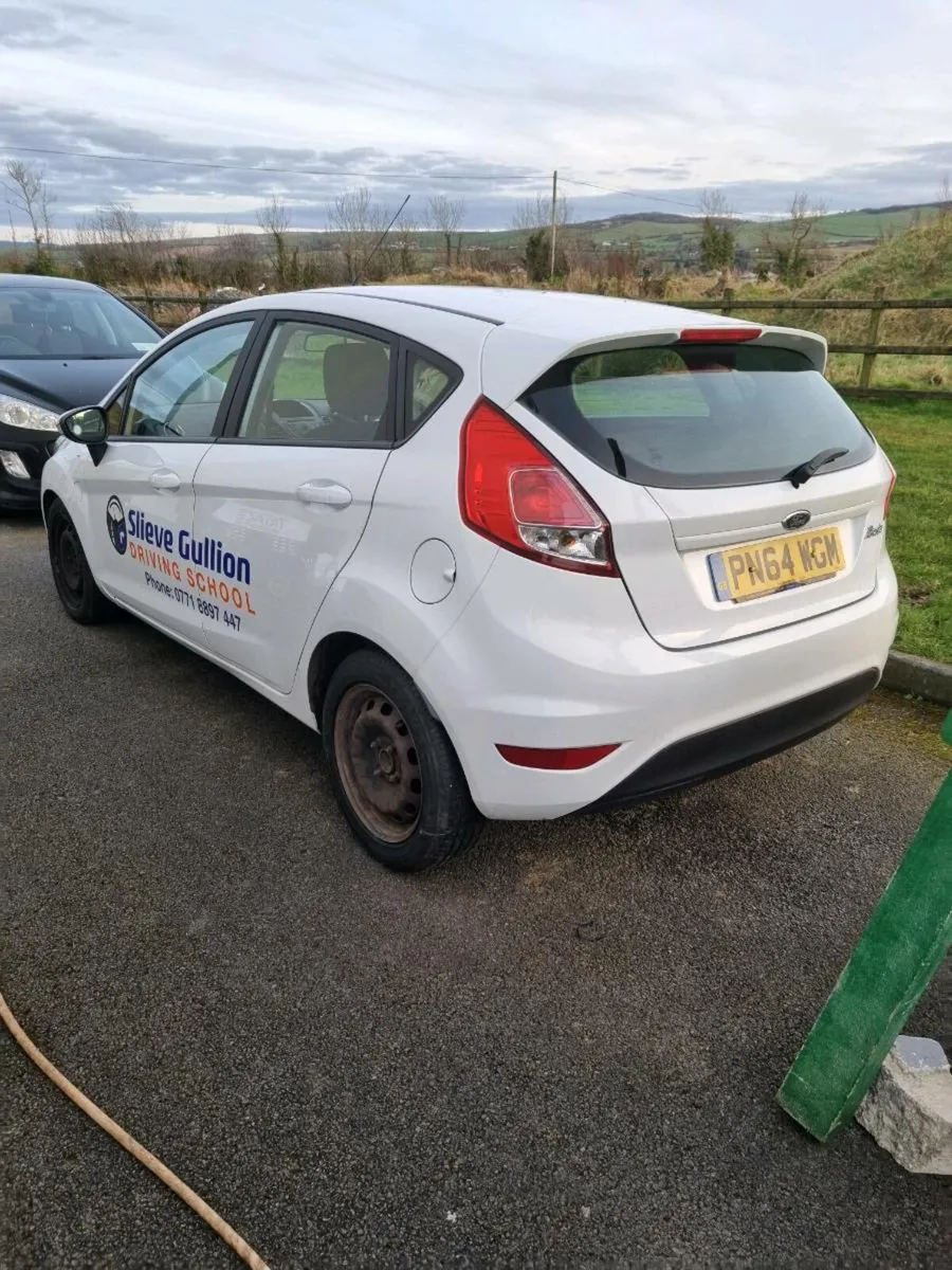 14 Ford Fiesta - Image 2