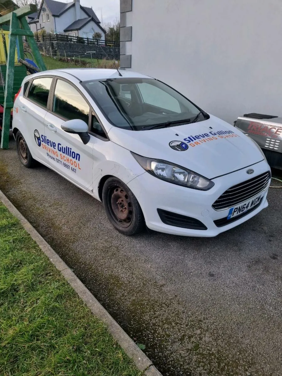 14 Ford Fiesta - Image 4