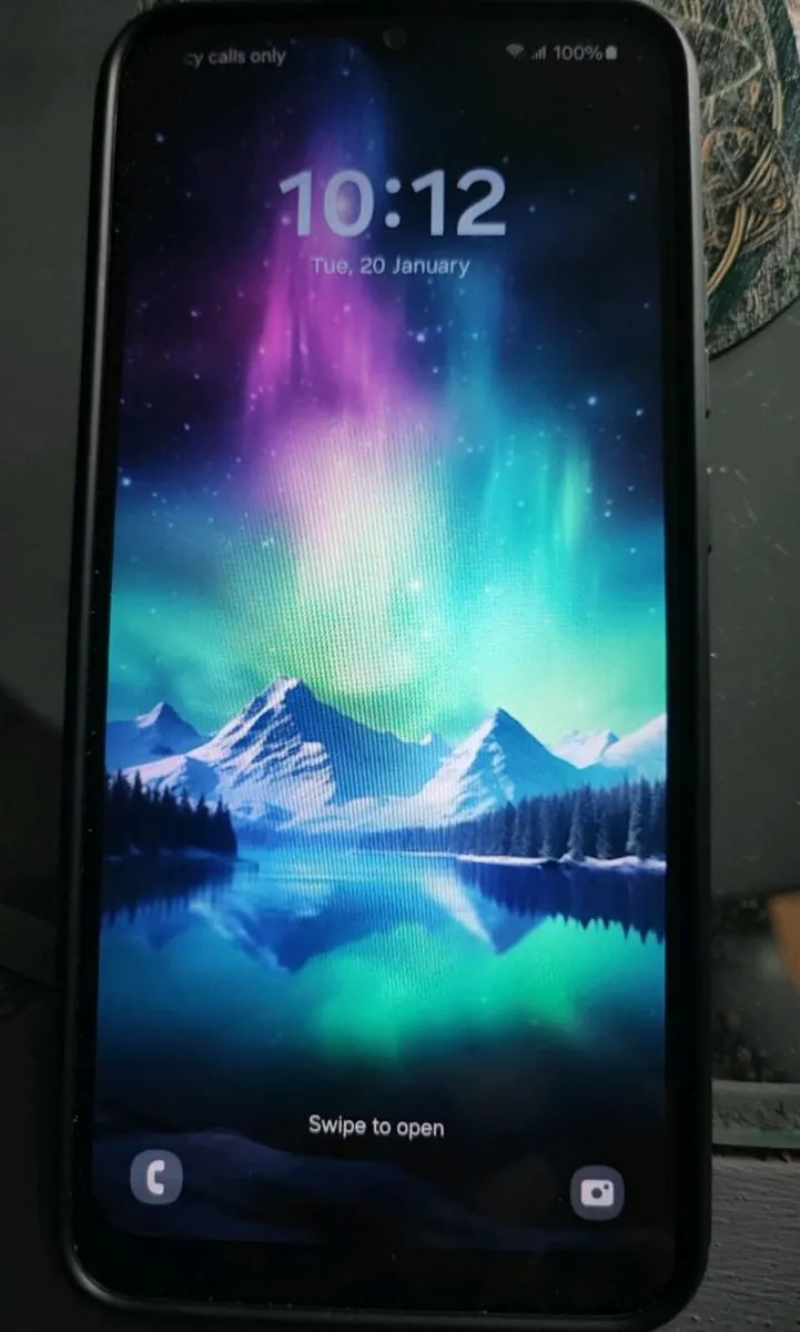 Samsung Galaxy A04e Phone ,64gb,,Dual SIM . - Image 3