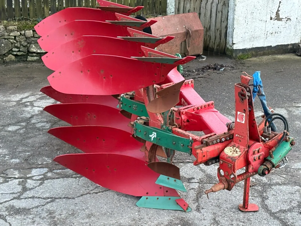 Kverneland 4 Furrow Rev. Plough - Image 1