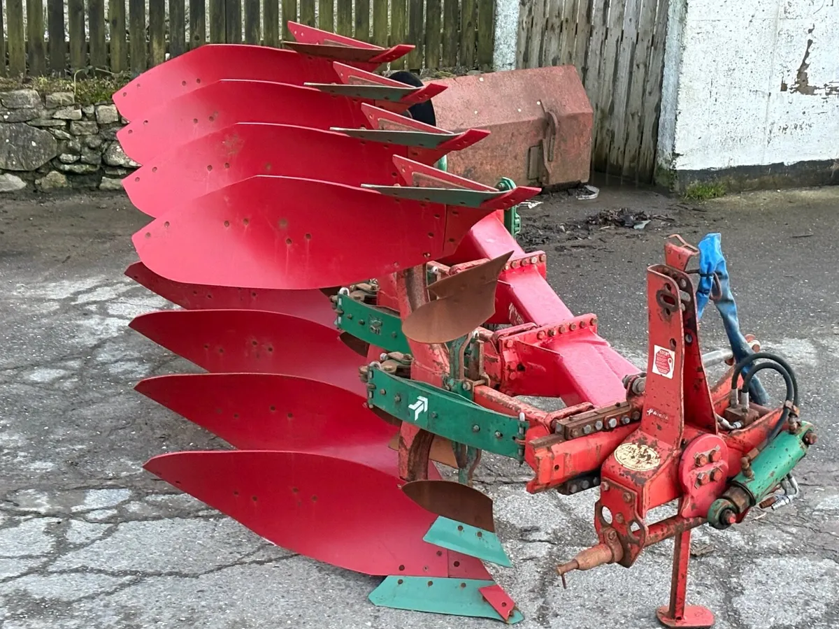 Kverneland 4 Furrow Rev. Plough - Image 2