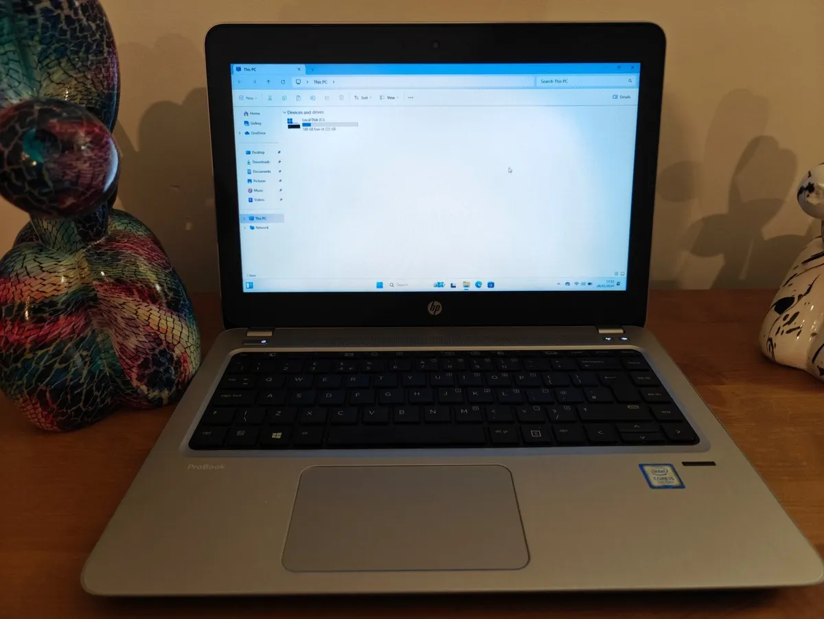 HP 430 G4 Core i5-8GB-240GB-Windows 10 - Image 2