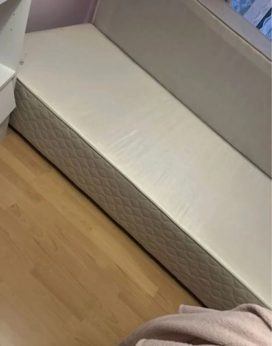 Single Bed Base with drawers FREE to take away