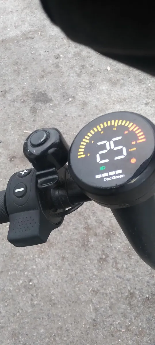 3 electric scooter read add priced - Image 2