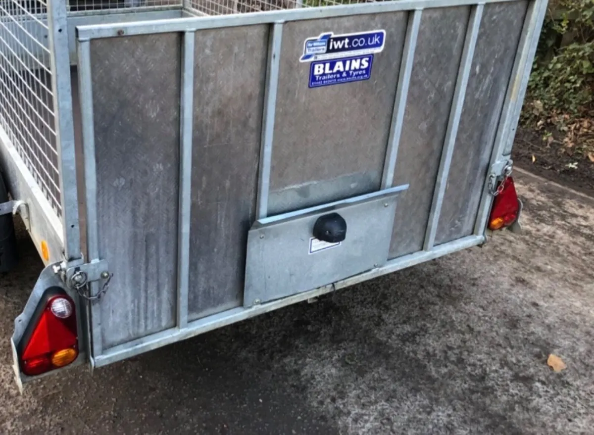 2022 I for Williams p8e - Image 3