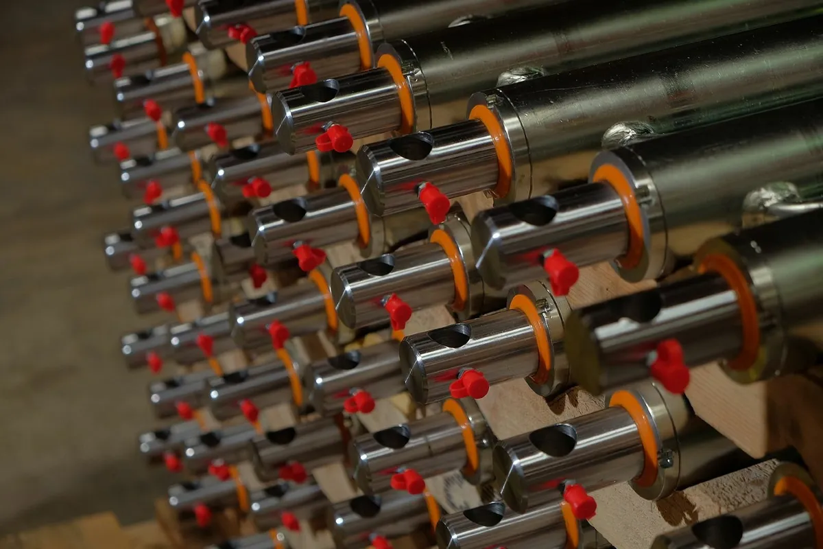 Hydraulic Cylinders / Hydraulic Rams all Ex-Stock - Image 1