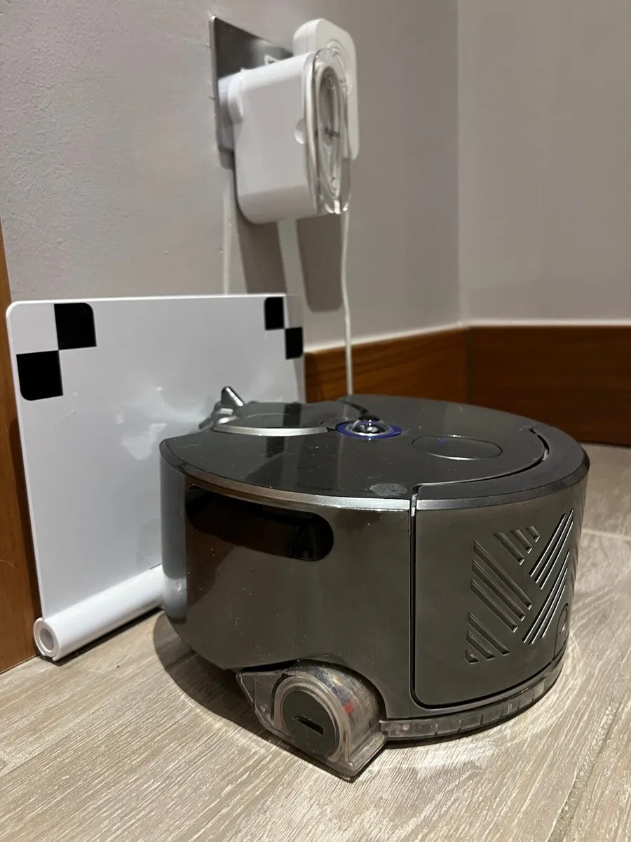 Dyson 360 eye - Image 2