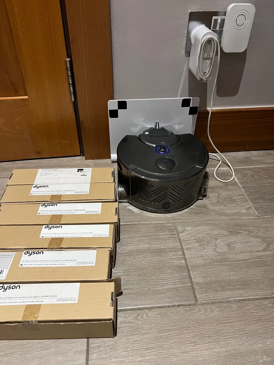 Dyson 360 eye - Image 3