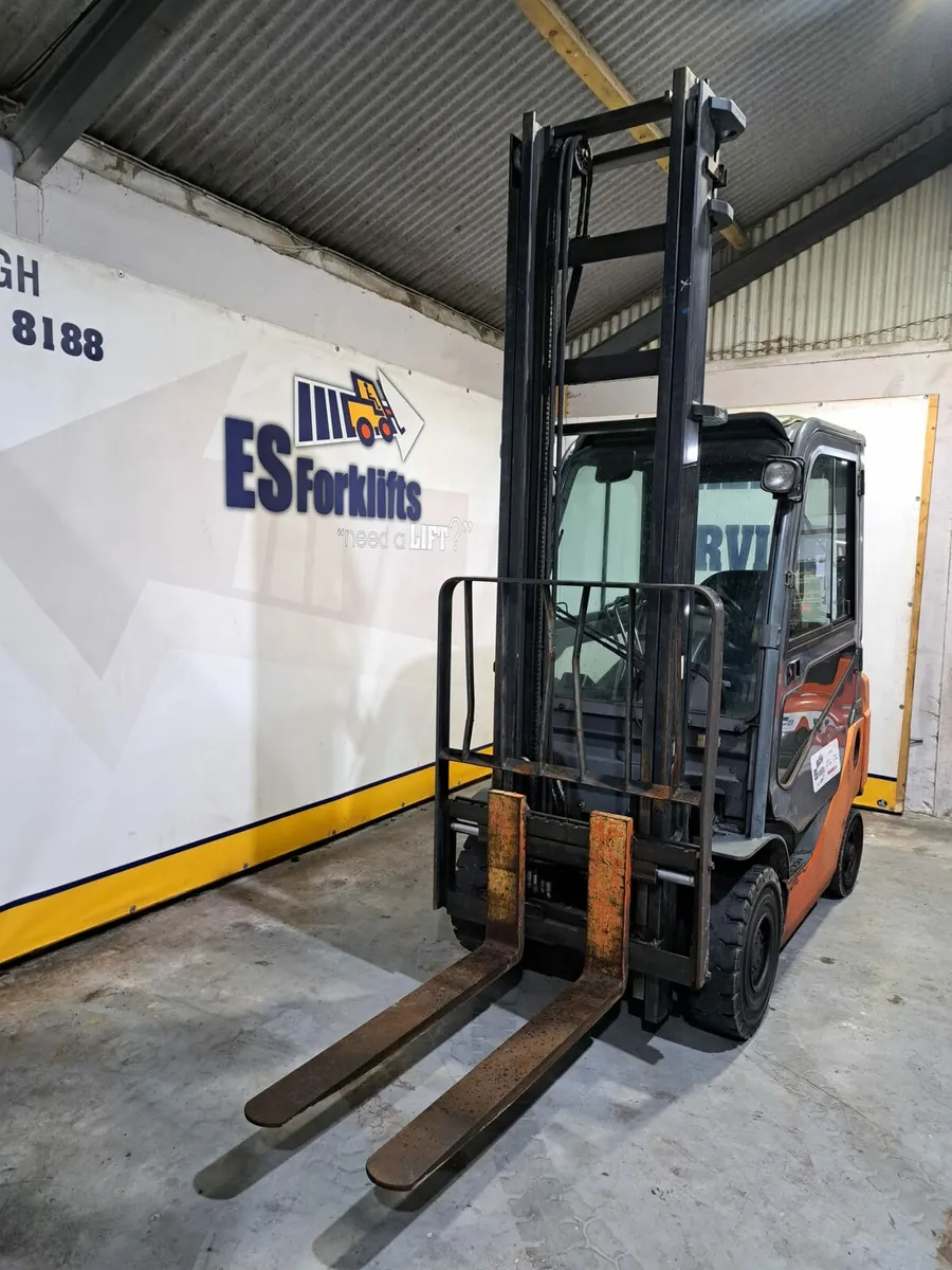 Toyota diesel forklift - Image 2