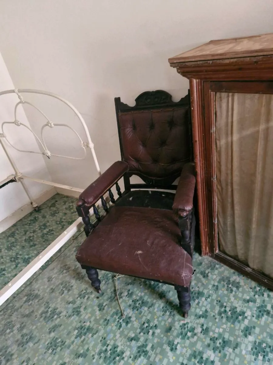 Old furniture - Image 3
