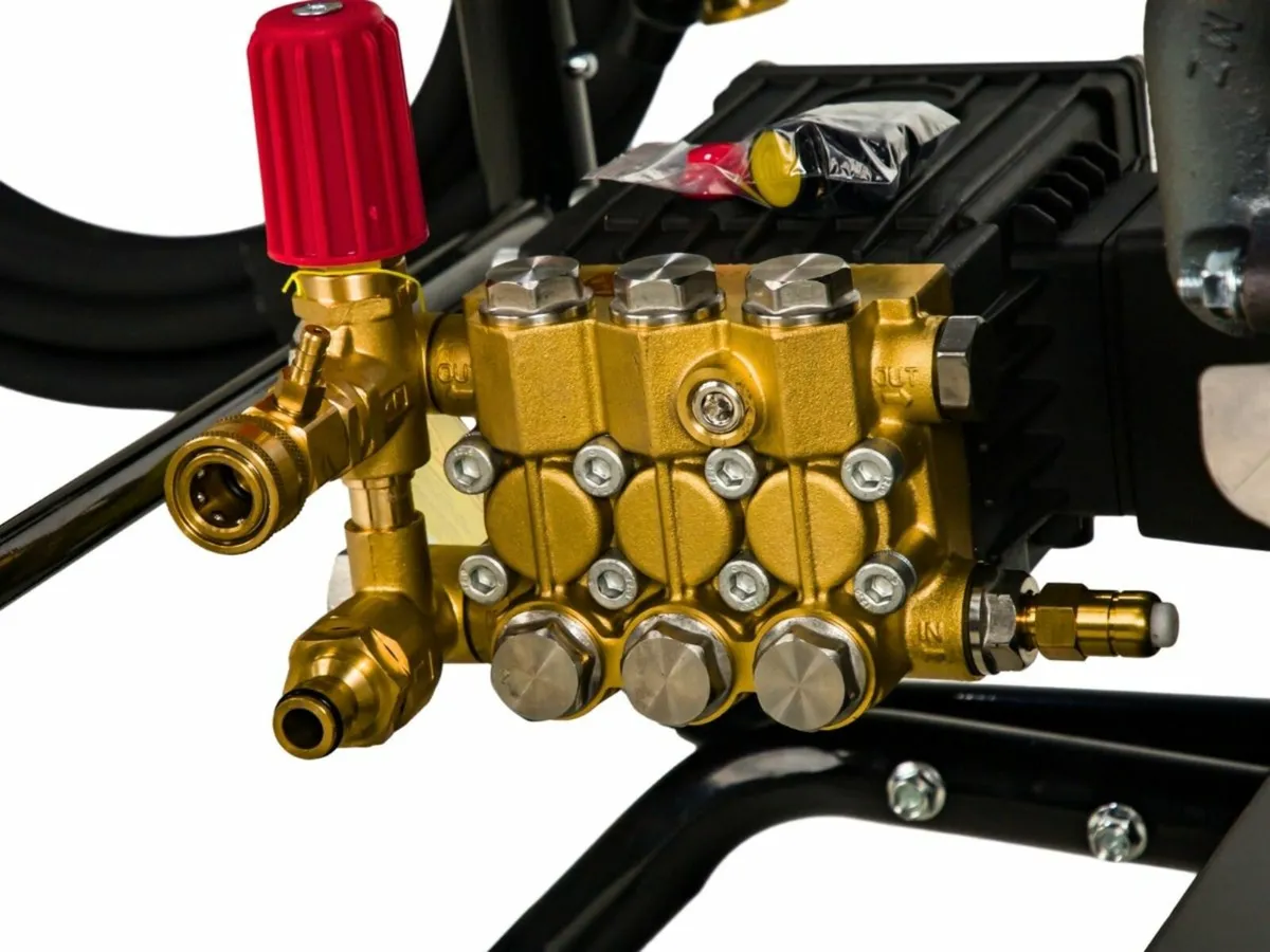 15HP Petrol Power Washer - Image 3
