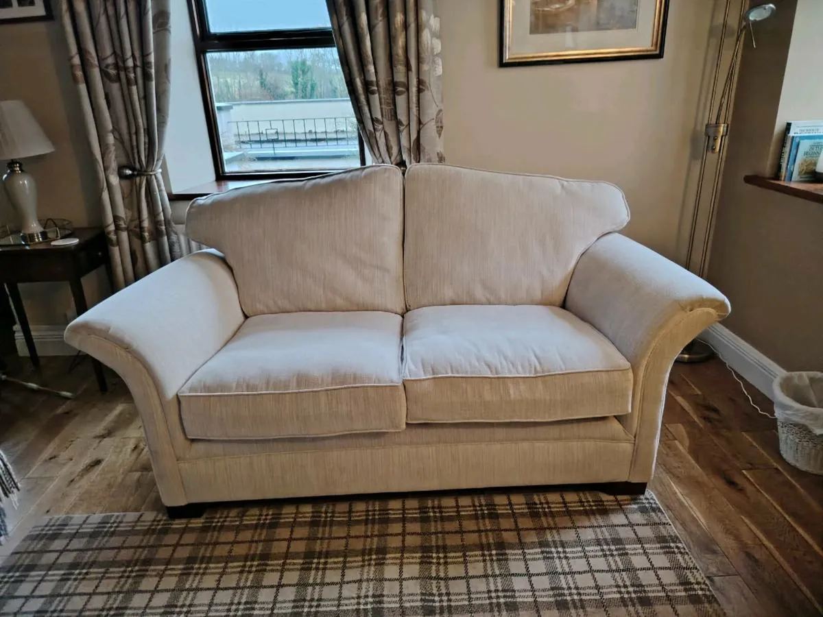 2 X Couchs and 2 X tetrad chairs - Image 3