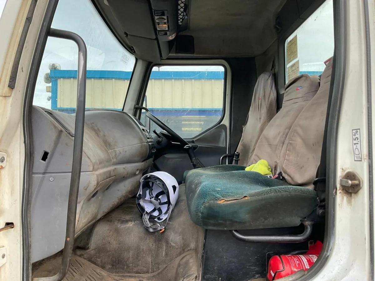 DAF LF55.220 4x2 18 TON TARMAC HOTBOX LORRY - Image 3