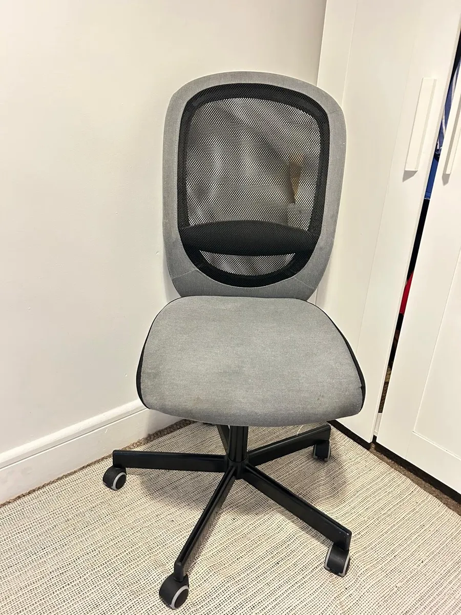 Desk chair - Image 1
