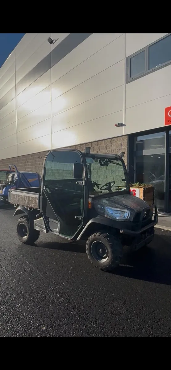 Kubota RTVX900 - Image 1