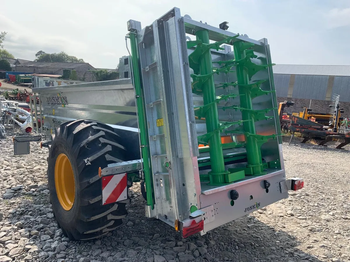 JOSKIN SIROKO 4008/8v REAR DISCHARGE, AIR BRAKES, - Image 4