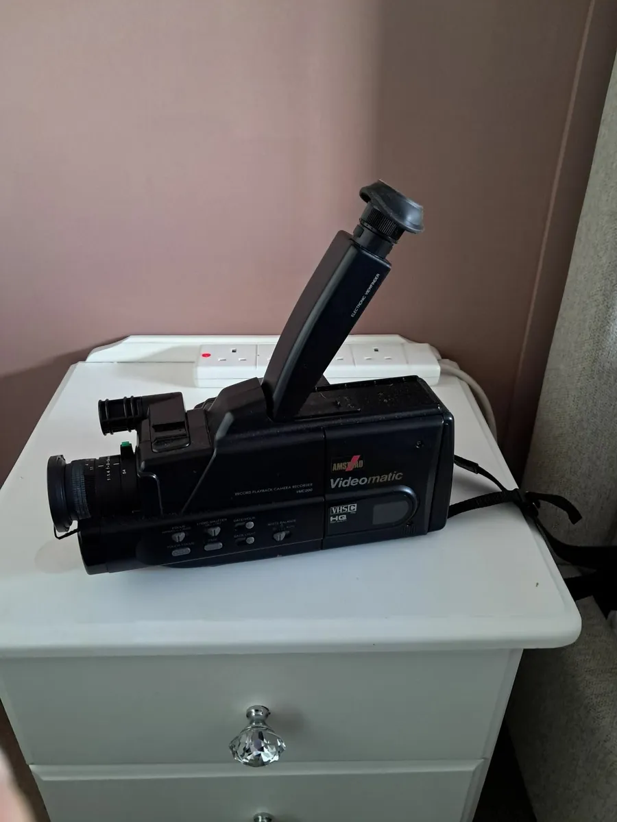 Video recorder - Image 1