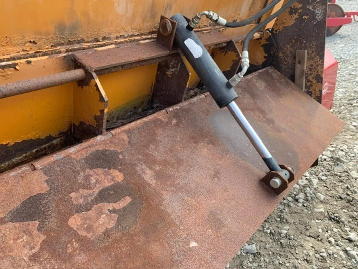 RW SDS20 MULTI SPREADER on 650 x 32 tyes - Image 4