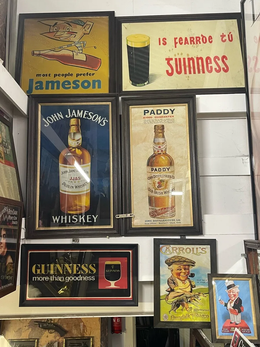Irish pub memorabilia - Image 3