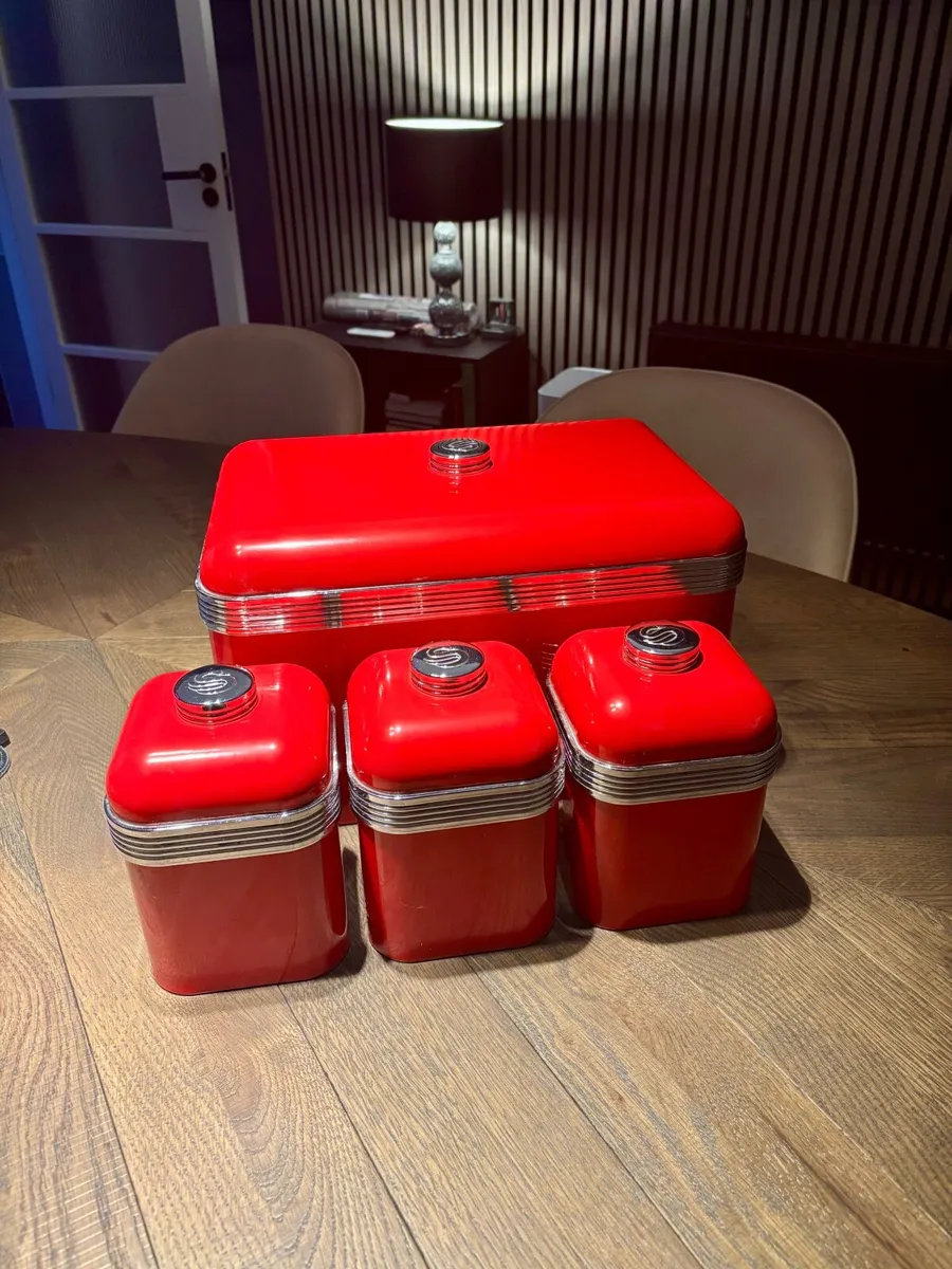 “Swan” bread bin and canister sets